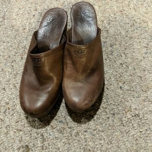Ugg clogs